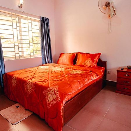 Lea'S Guesthouse And Restaurant Kampot Buitenkant foto